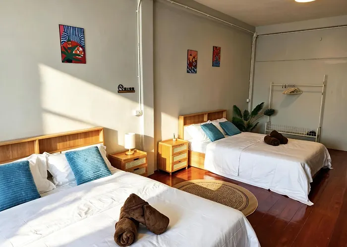 Cloudy Nest Phayathai Entire 4 Storey House For 10pp 8-min Walk To Bts & Airport Link
