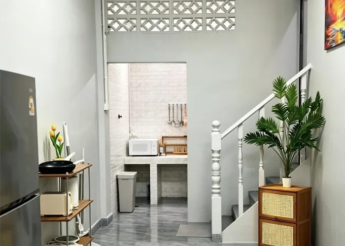 Cloudy Nest Phayathai Entire 4 Storey House For 10pp 8-min Walk To Bts & Airport Link *